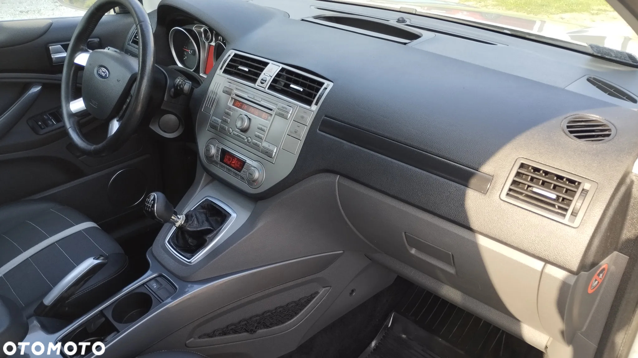 Ford Kuga 2.0 TDCi 4x4 Trend - 12