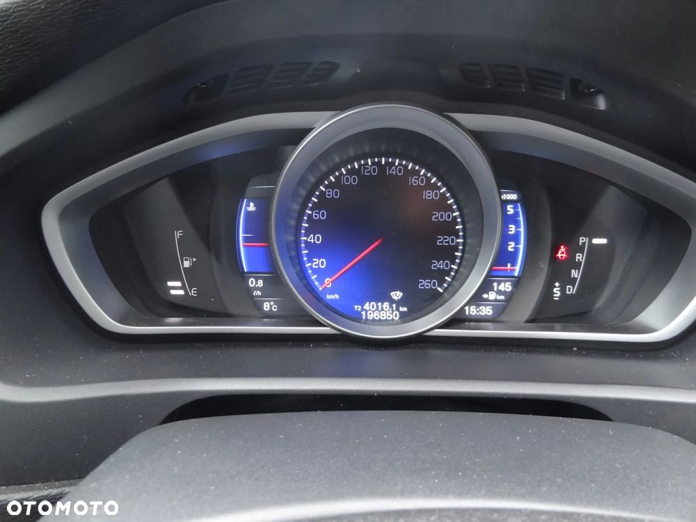 Volvo V40 D3 Geartronic RDesign - 26