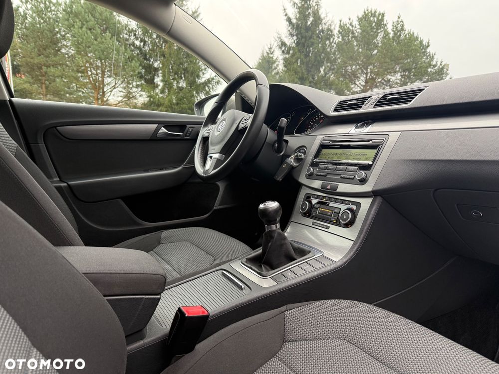 Volkswagen Passat ver-1-4-tsi-bmt-comfortline - 13