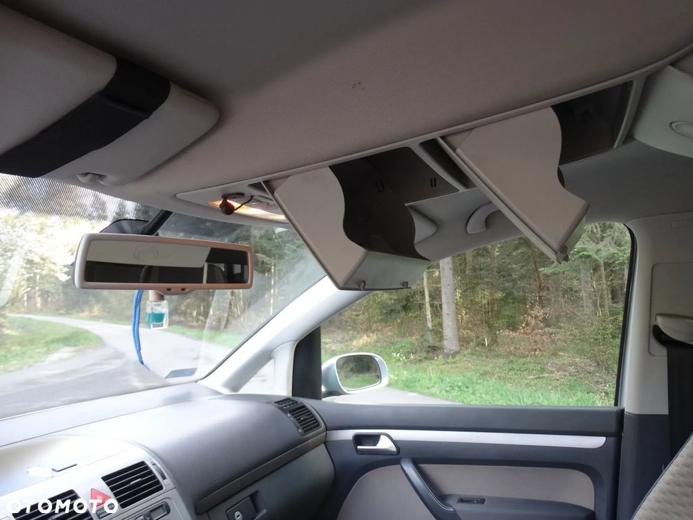 Volkswagen Touran 2.0 TDI DPF Cross - 18