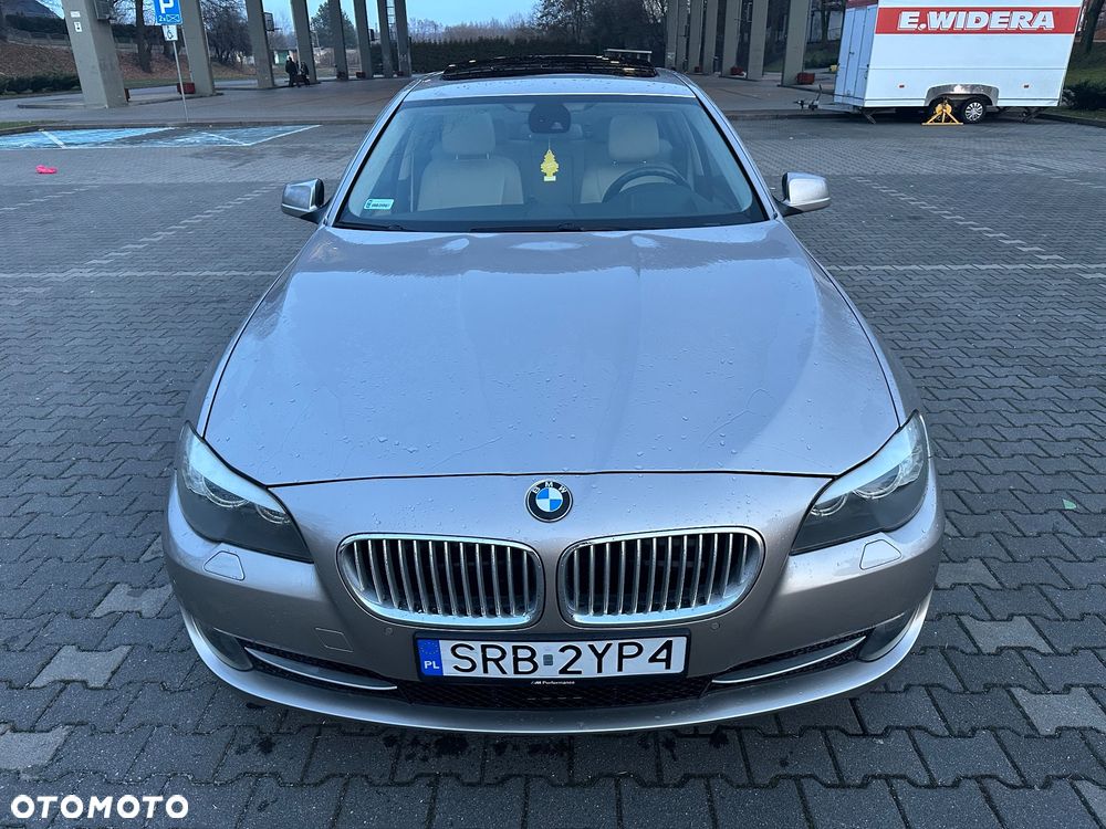 BMW Seria 5 528i Sport-Aut - 3