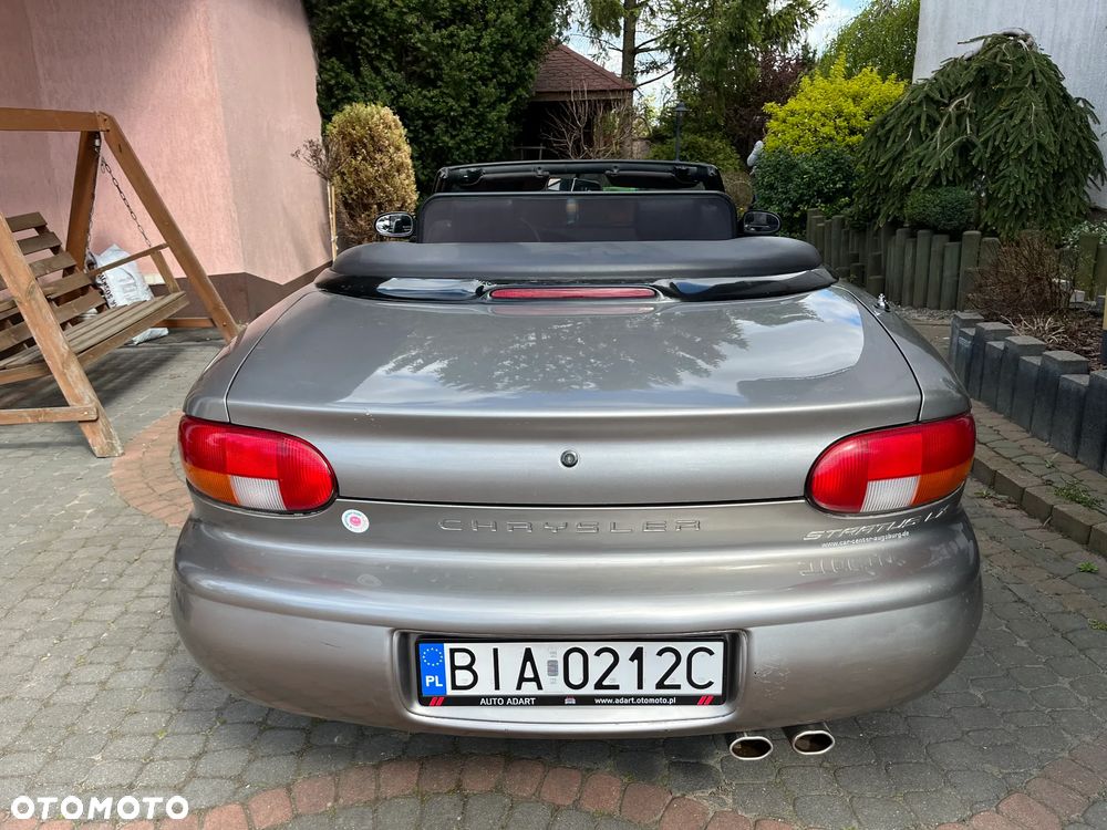 Chrysler Stratus - 10