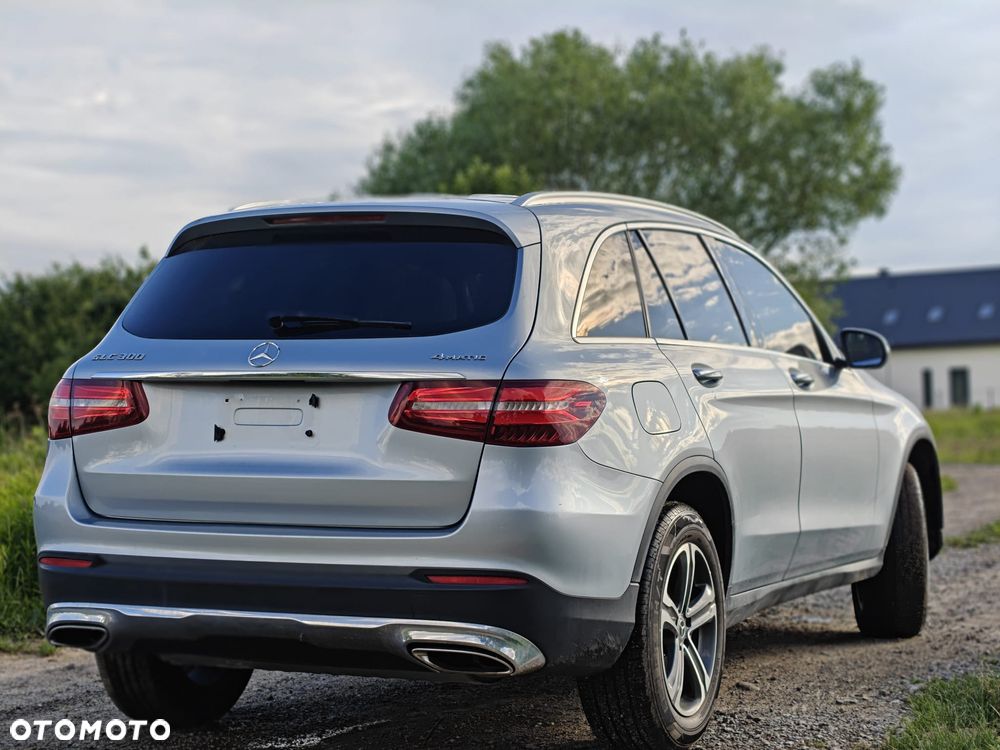 Mercedes-Benz GLC 300 4Matic 9G-TRONIC Exclusive - 1