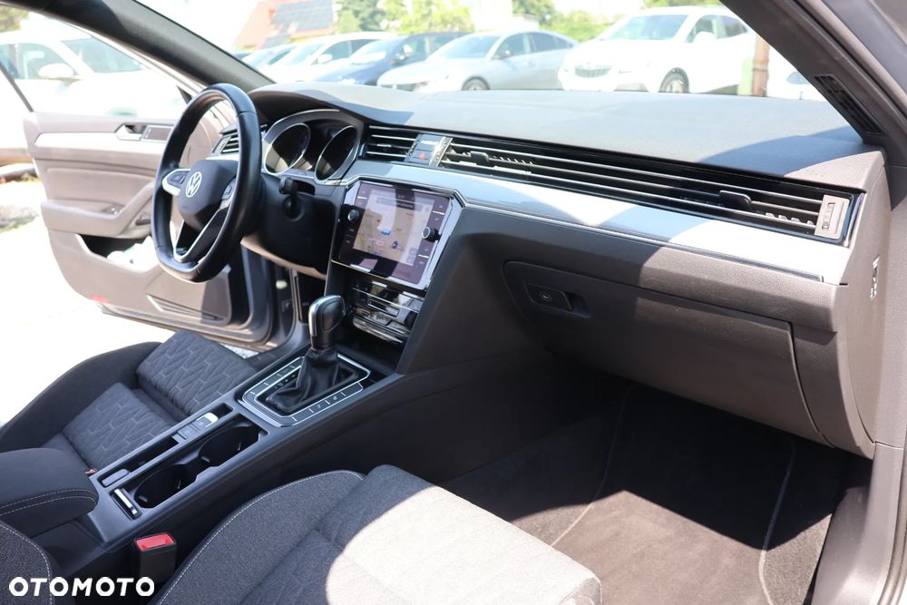 Volkswagen Passat Variant 1.5 TSI EVO Elegance DSG - 14