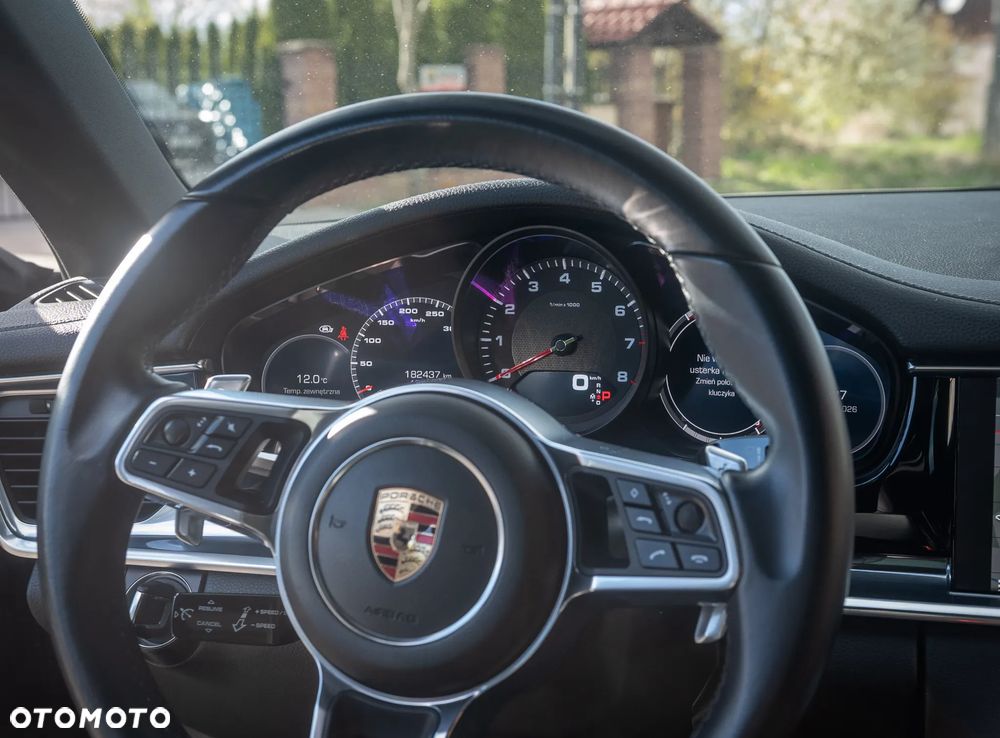 Porsche Panamera 4 - 14