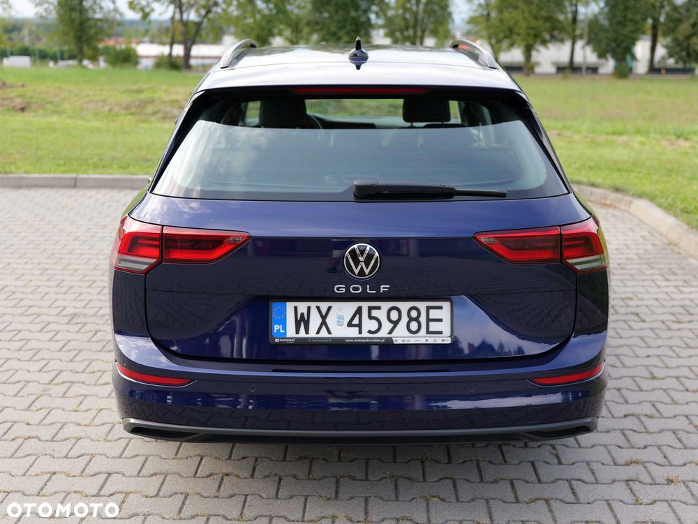 Volkswagen Golf - 8