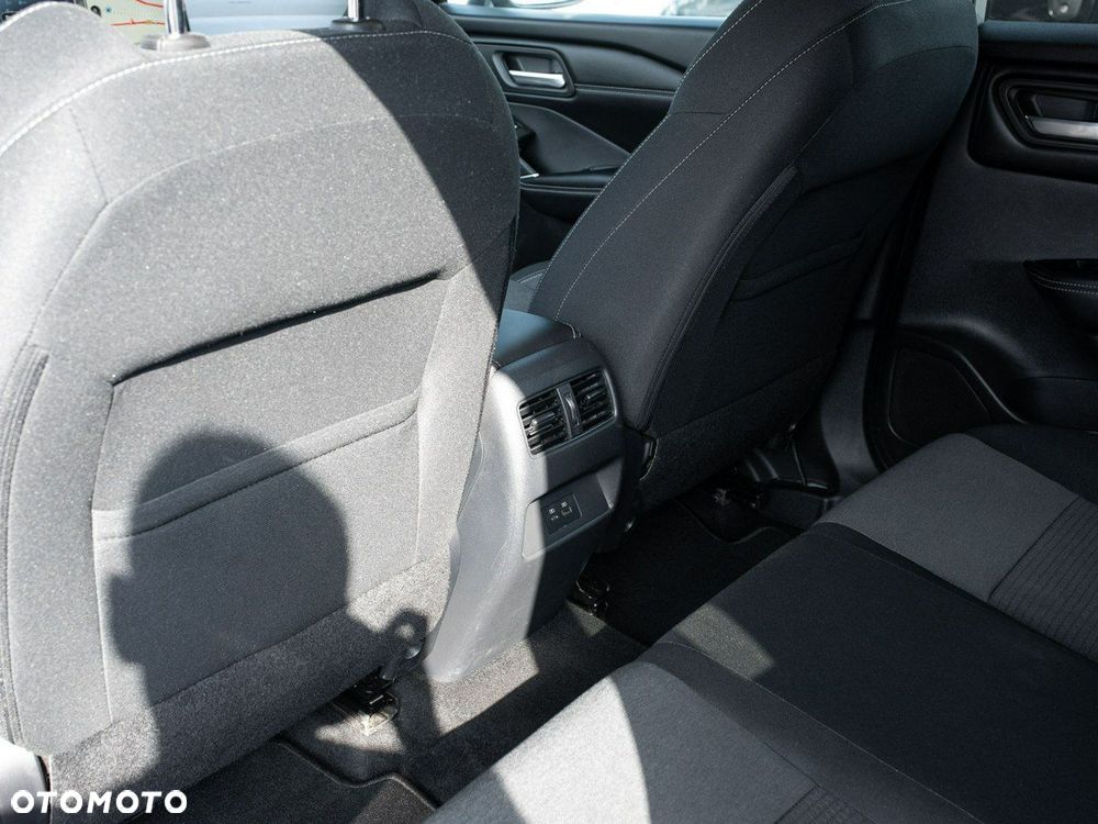 Nissan Qashqai - 25