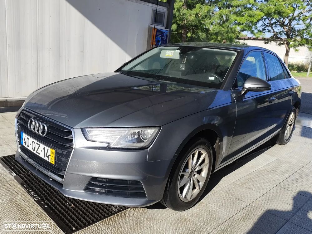Audi A4 2.0 TDI Business Line — fotografia 3