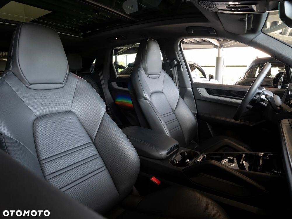 Porsche Cayenne Standard - 18