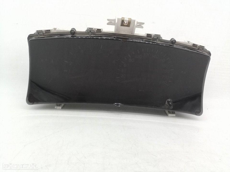 QUADRANTE TOYOTA COROLLA VERSO E12 - 1