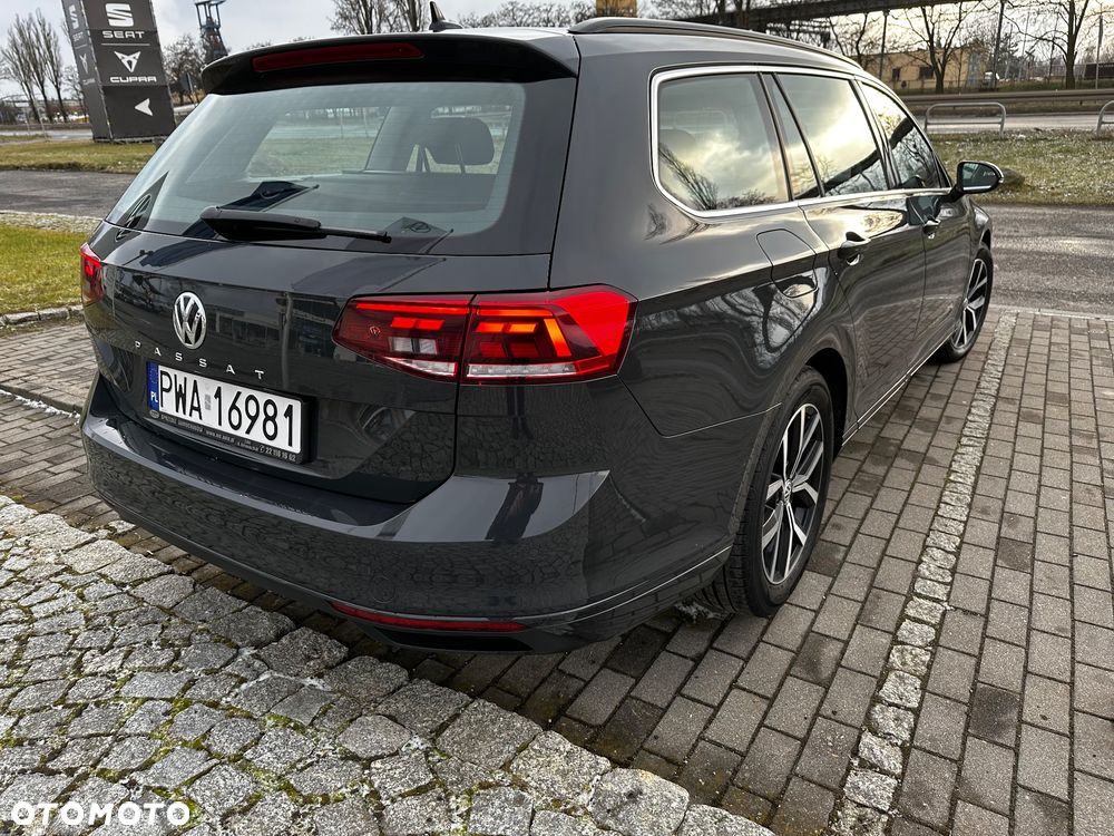 Volkswagen Passat Variant 1.5 TSI EVO Business DSG - 9