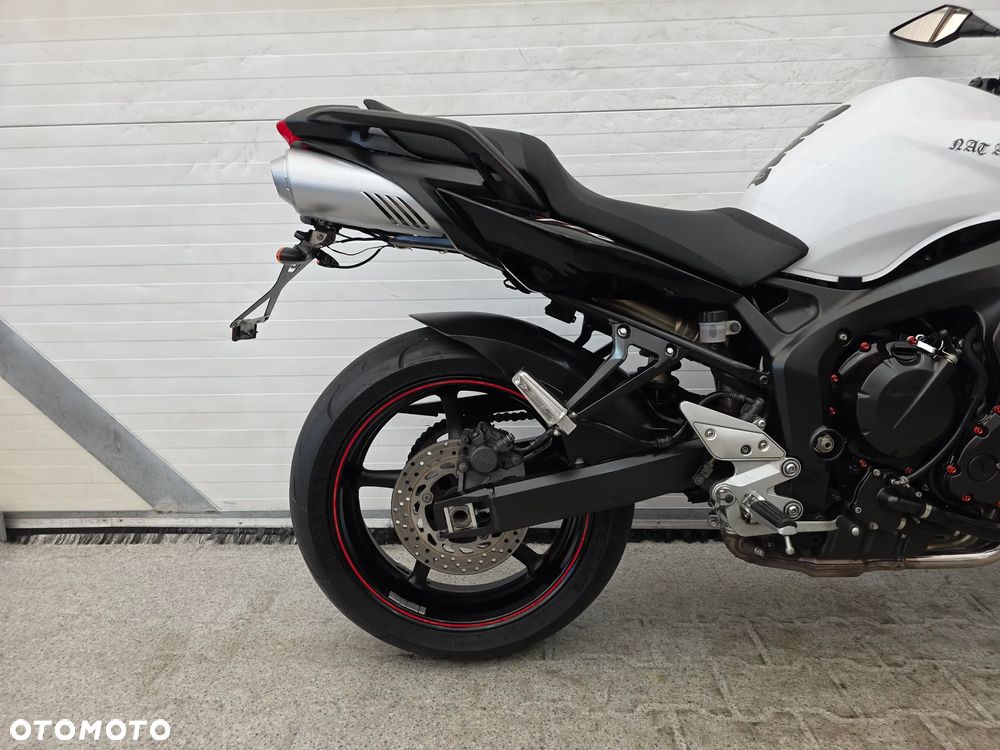 Yamaha FZ - 18