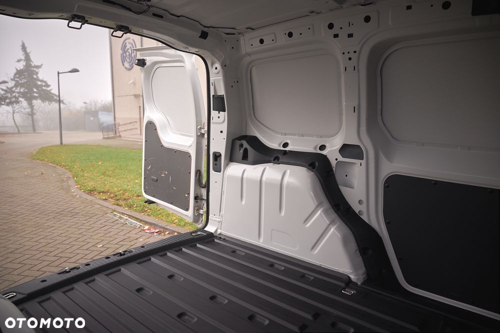 Volkswagen Caddy - 30