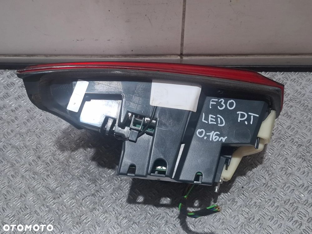 Lampa w klape prawy tył LED BMW 3 F30 2016 rok 2,0 B lift nr 2SK012148 - 2