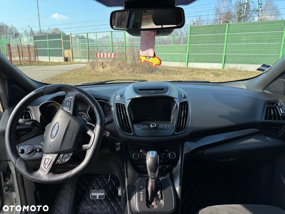 Ford Kuga 2.0 TDCi 4x4 ST-Line - 6