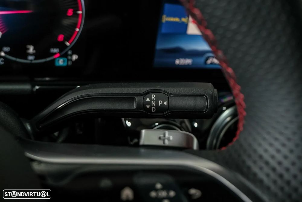 Mercedes-Benz GLA 200 d AMG Line - 16