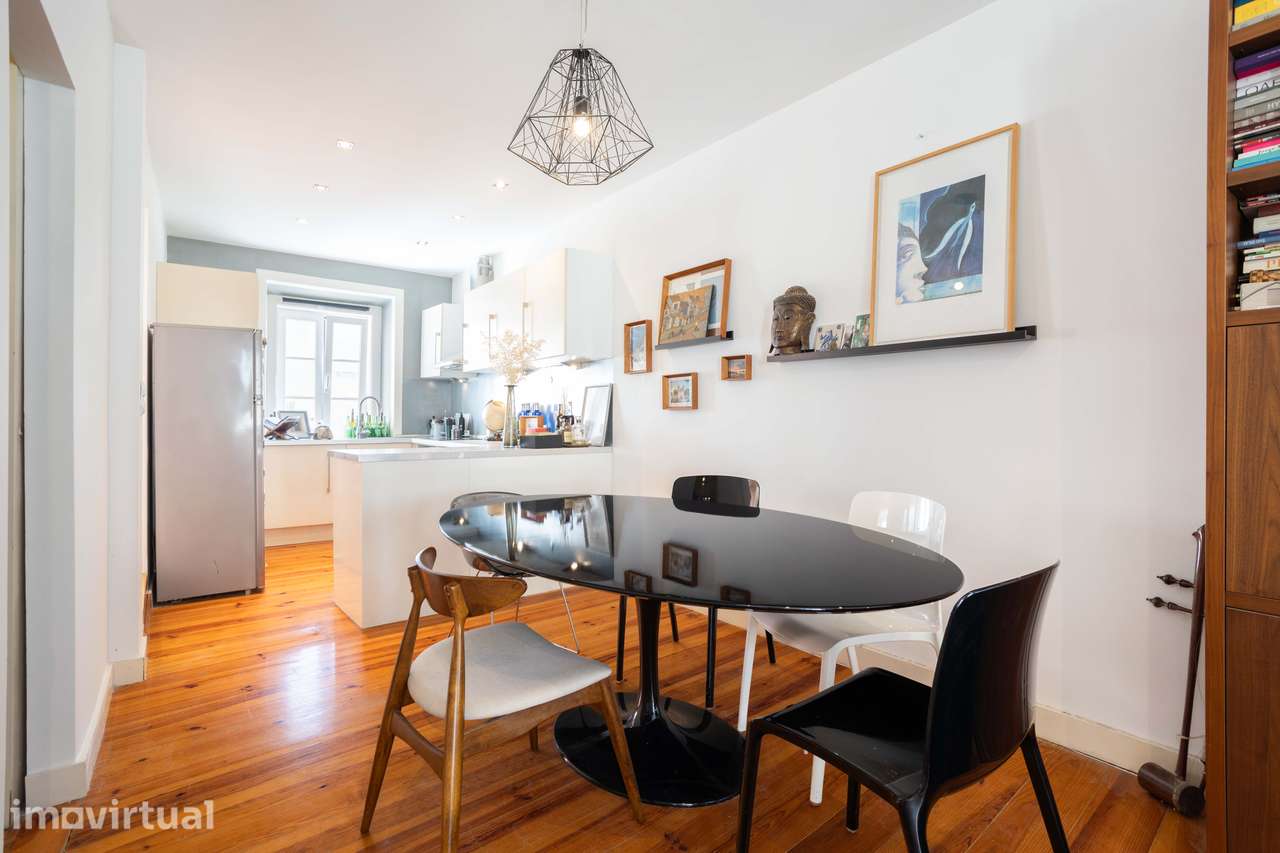Charmoso Apartamento T3 transformado em T2 no Coração de Lisboa - Grande imagem: 2/20