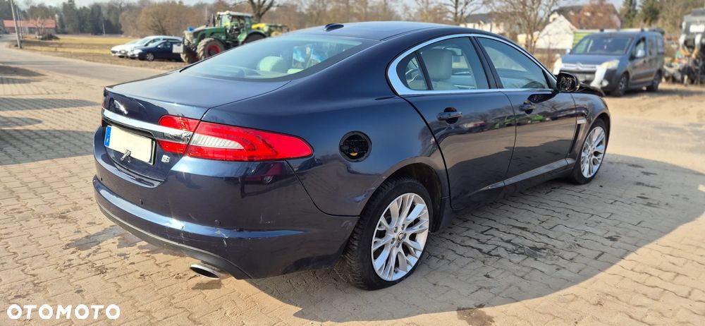 Jaguar XF - 16