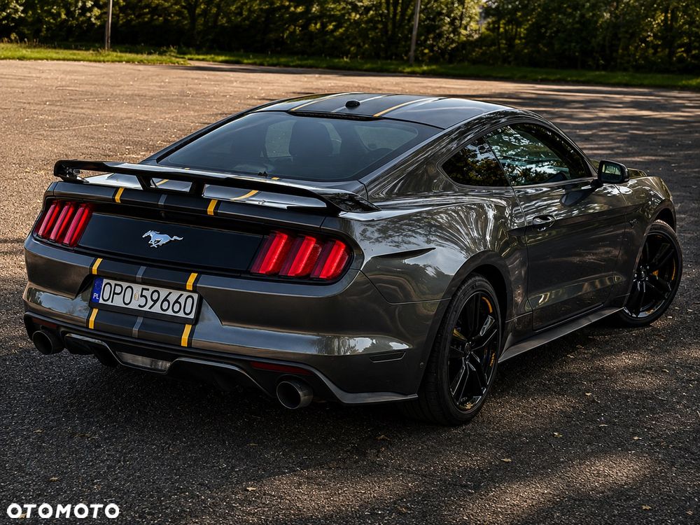 Ford Mustang - 7