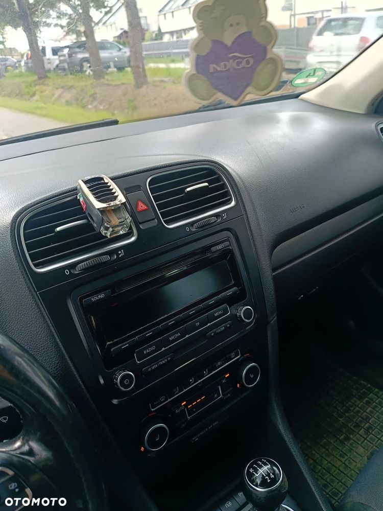 Volkswagen Golf 1.6 TDI DPF Highline - 12