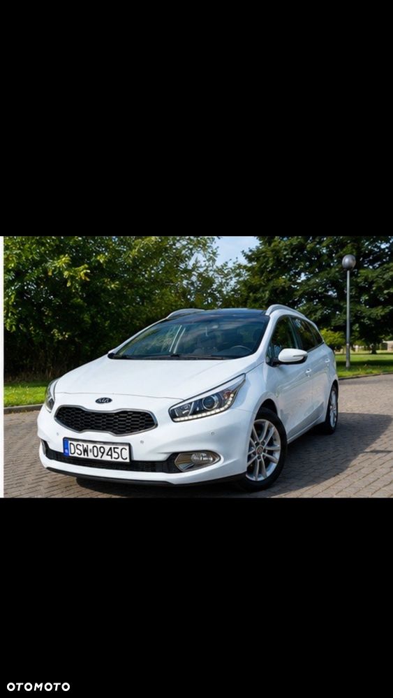 Kia Ceed 1.6 CRDi 128 Dream Team Edition - 3