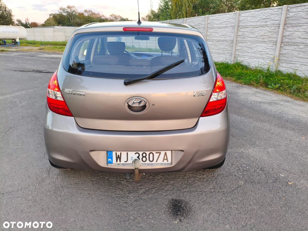 Hyundai i20 1.2 Classic + - 11
