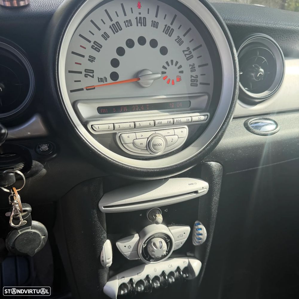 MINI 3 Portas Cooper D - 9