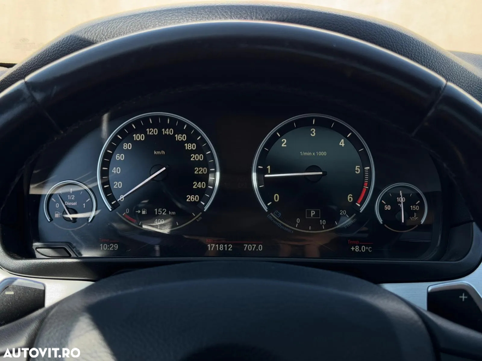 BMW Seria 5 520d xDrive AT - 29