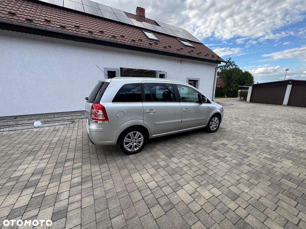 Opel Zafira 1.8 Innovation - 26