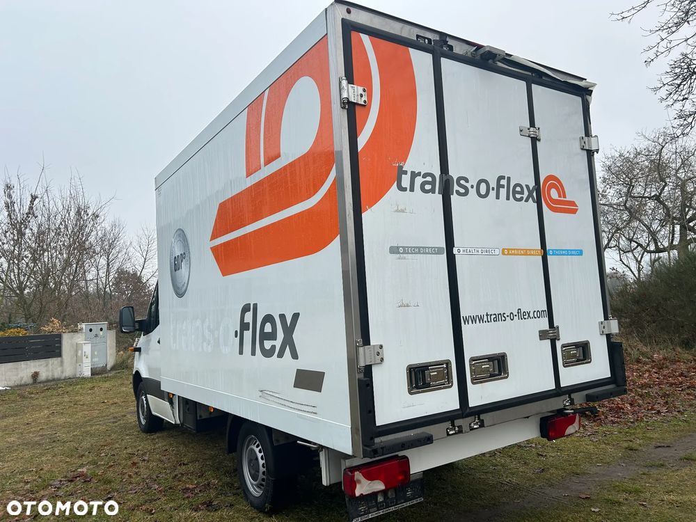 Mercedes-Benz Sprinter - 4