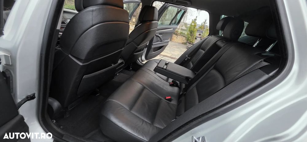 BMW Seria 5 530d xDrive Aut. Modern Line - 7