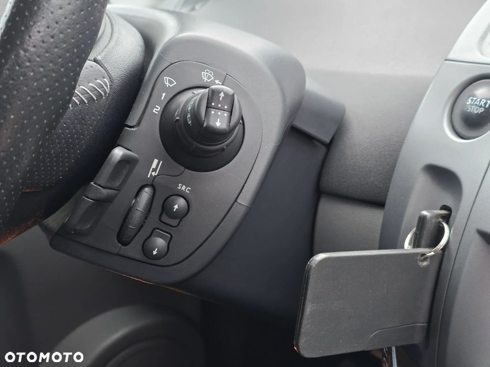 Renault Scenic 1.6 16V Emotion - 12