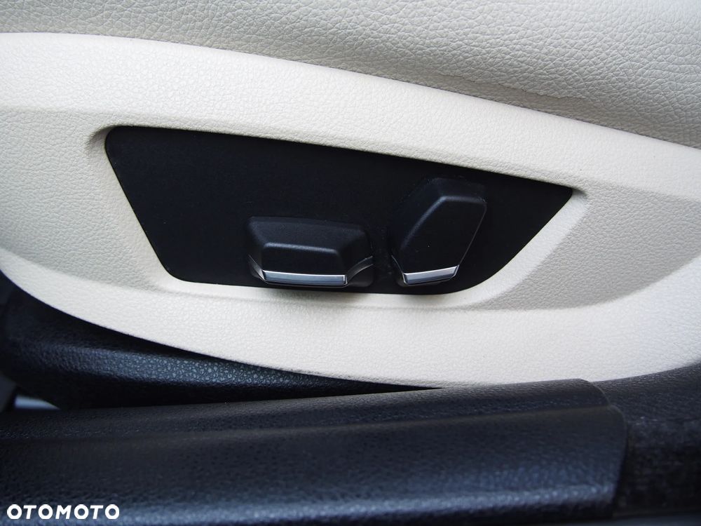 BMW Seria 5 520d Luxury Line - 18