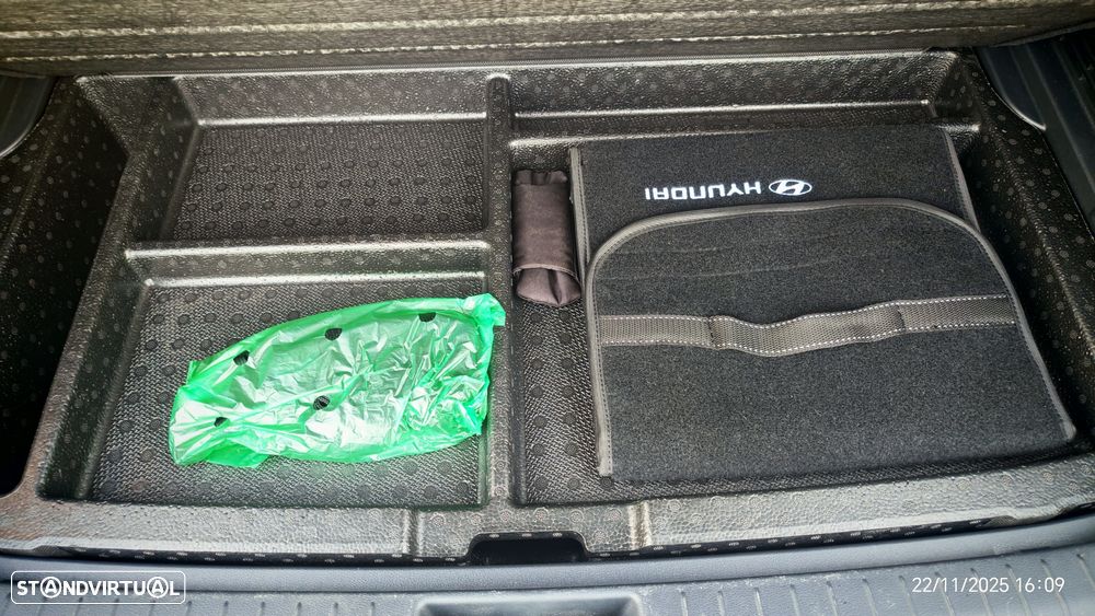 Hyundai Kauai EV 64.8 kWh Premium (TT) - 25