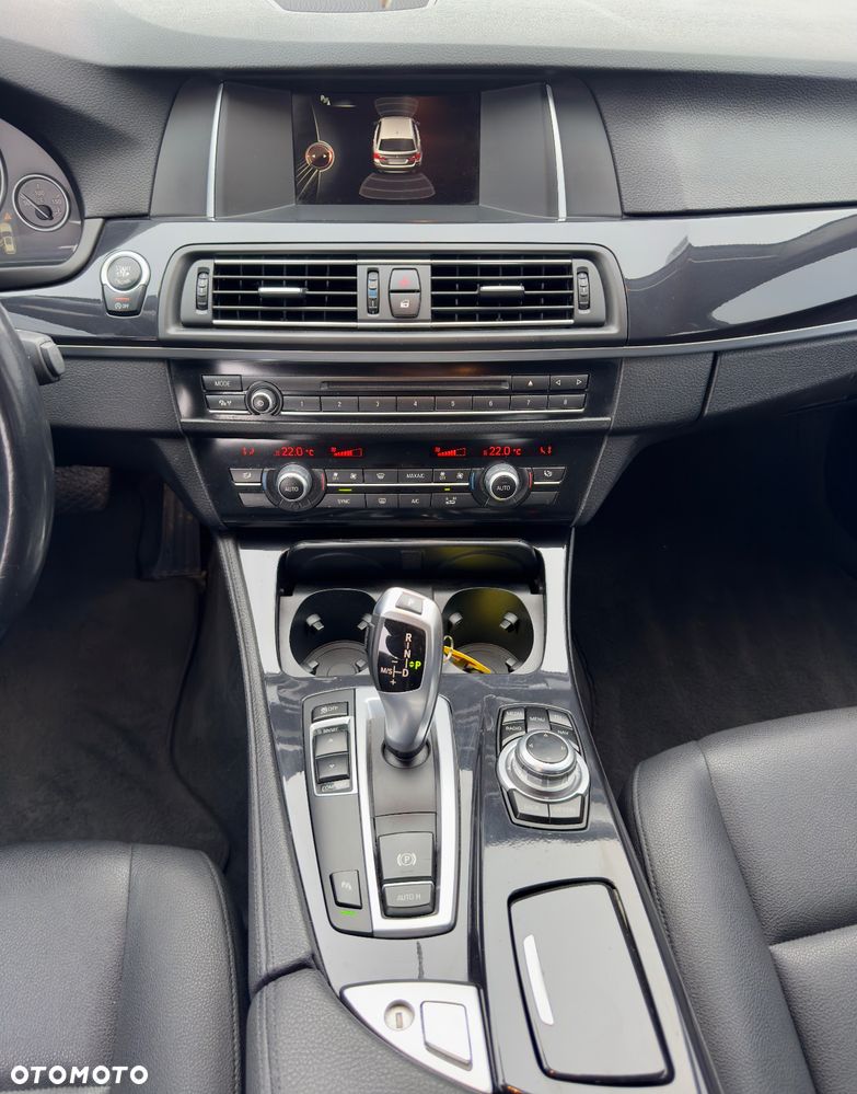BMW Seria 5 520d Luxury Line - 10