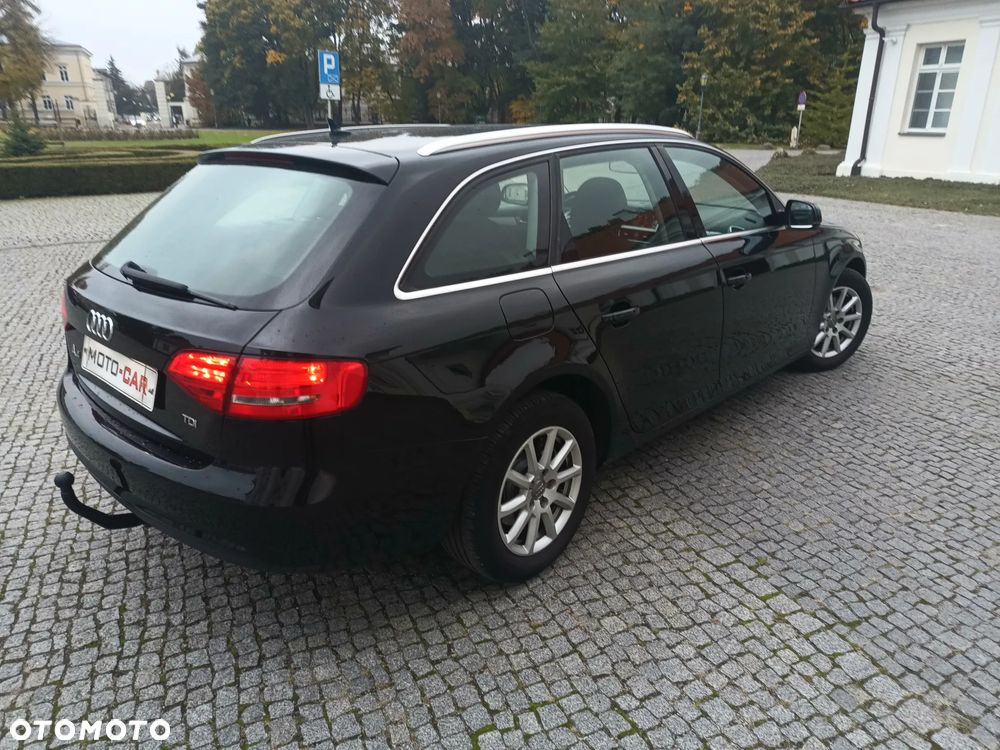 Audi A4 Avant 2.0 TDI DPF clean diesel multitronic Attraction - 6