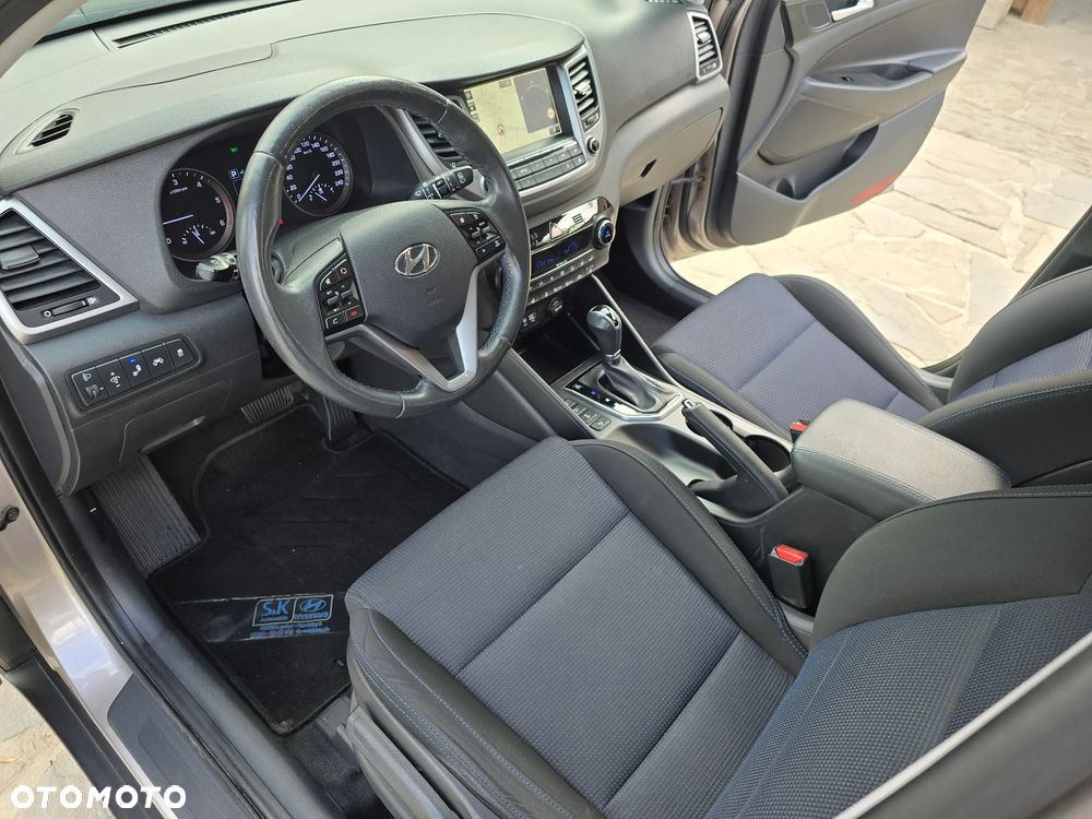 Hyundai Tucson 2.0 CRDi 4WD Automatik Style - 28