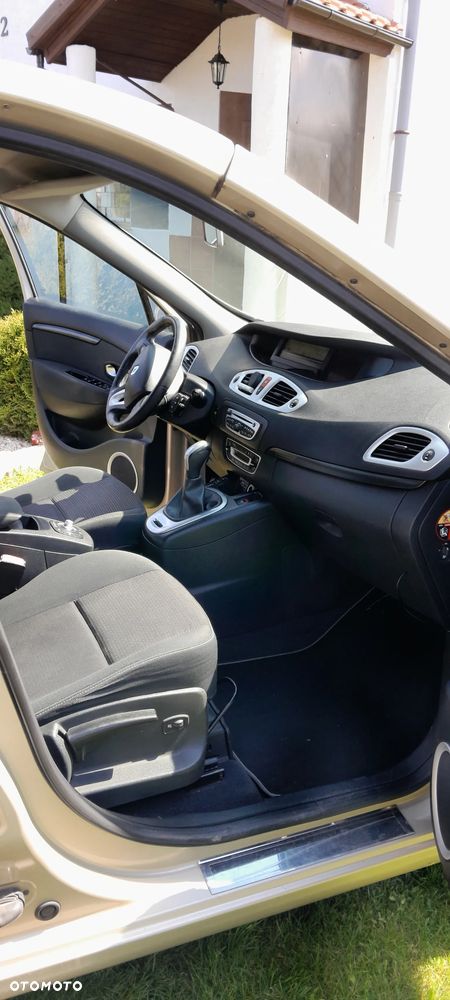 Renault Grand Scenic 2.0 16V 140 CVT Luxe - 18