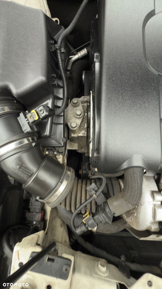 Opel Astra 2.0 CDTI DPF 150 Jahre - 17