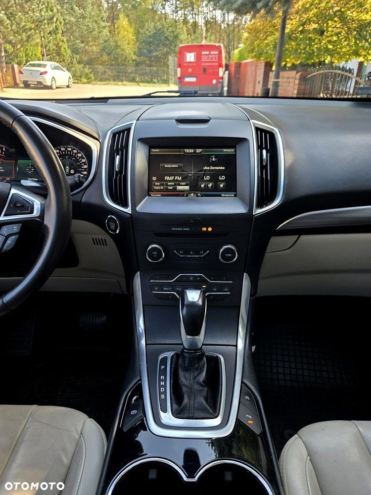 Ford Edge 2.0 TDCi Bi-Turbo 4x4 Titanium - 28