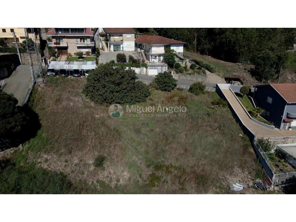 TERRENO PARA CONSTRUÇÃO COM PROJETO APROVADO | VALPEDRE, PENAFIEL - Grande imagem: 2/14