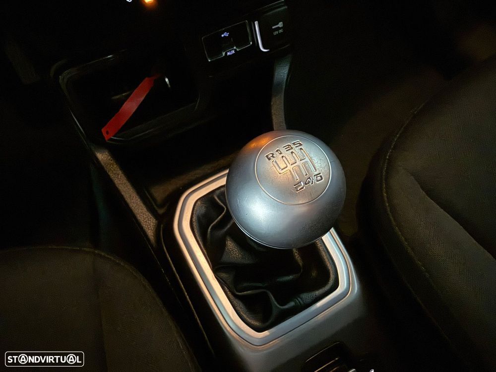 Jeep Renegade 1.0 T Limited - 12