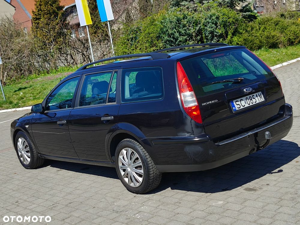 Ford Mondeo 1.8 Ghia - 14