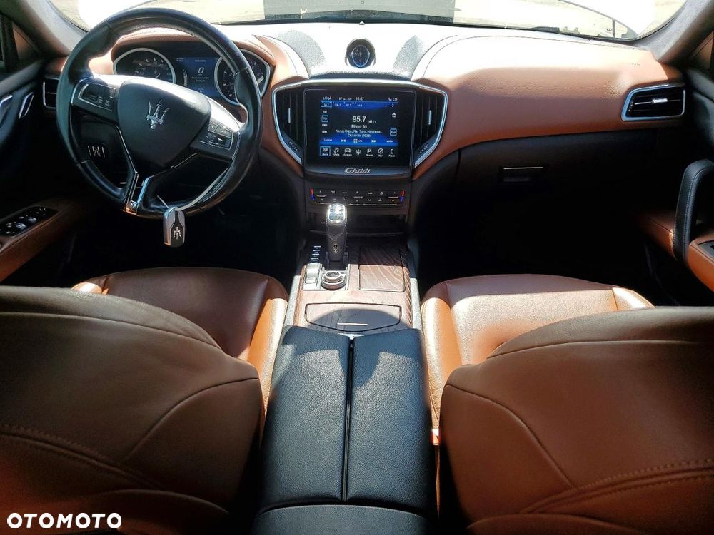 Maserati Ghibli - 8