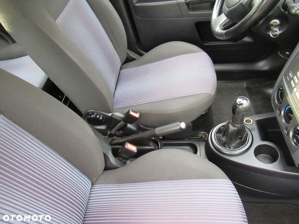 Ford Fusion 1.4 + - 29