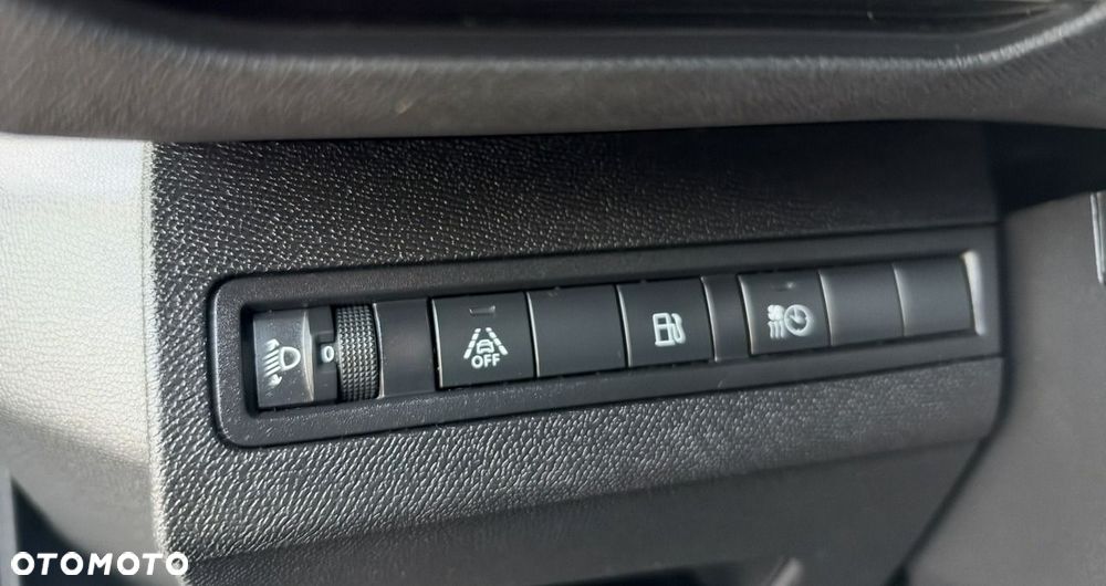 Peugeot 3008 1.6 PureTech Hybrid4 PHEV Allure S&S EAT8 - 22