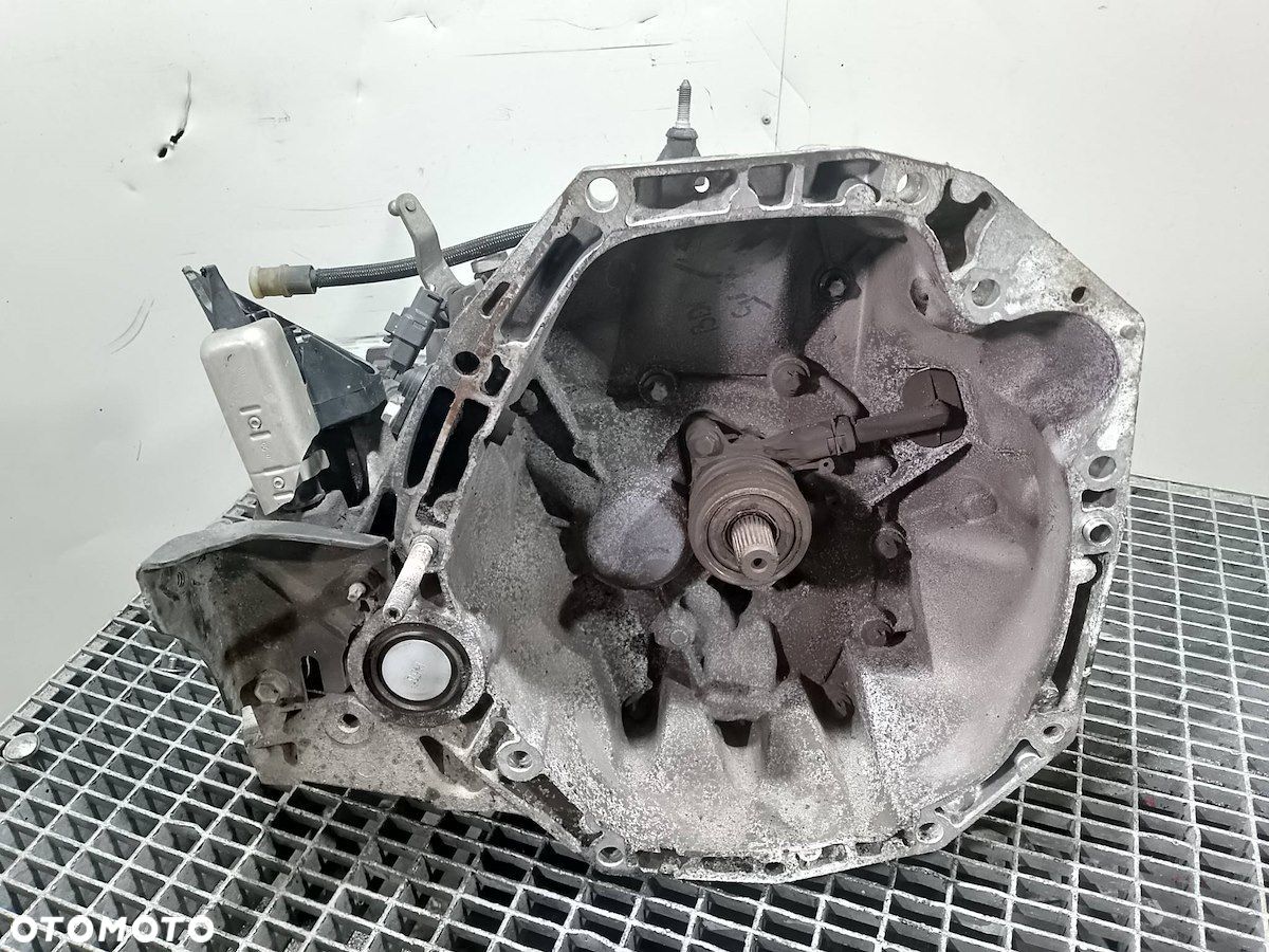SKRZYNIA BIEGÓW MANUALNA DACIA LOGAN JR5147 1.5 DCI - 1