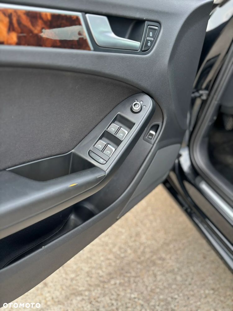 Audi A4 Limousine - 11