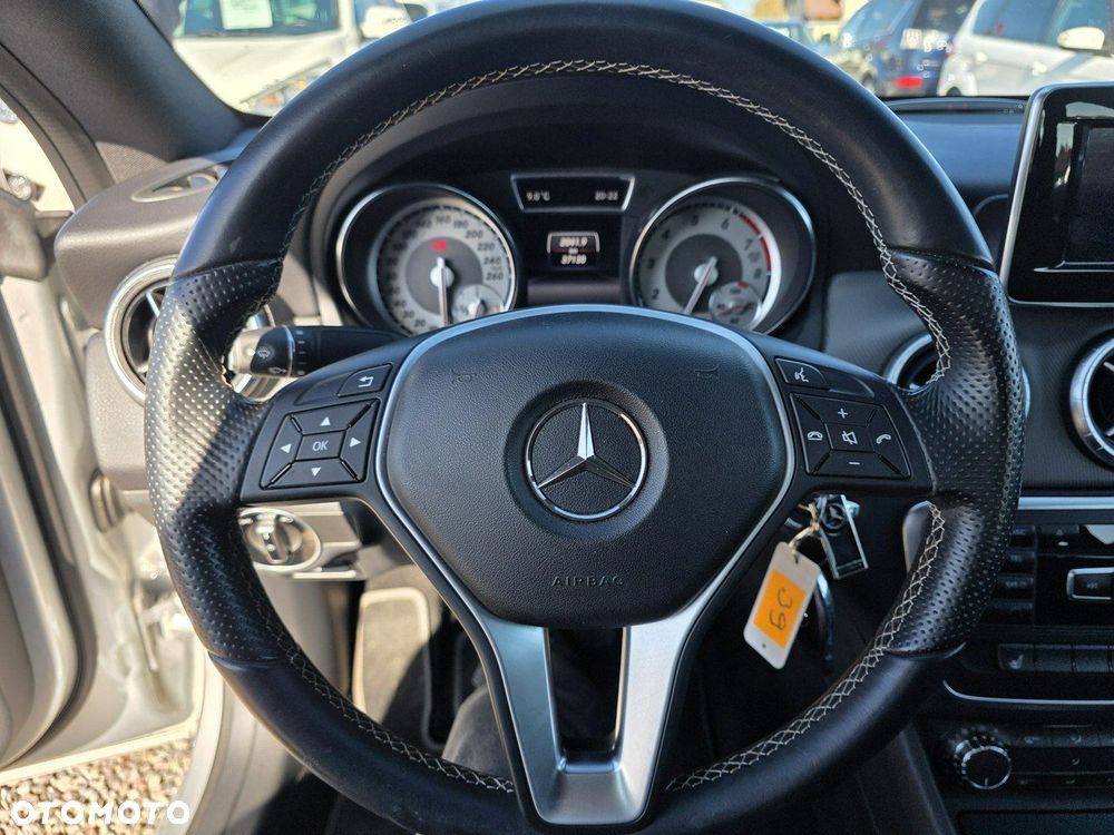 Mercedes-Benz CLA 180 - 33