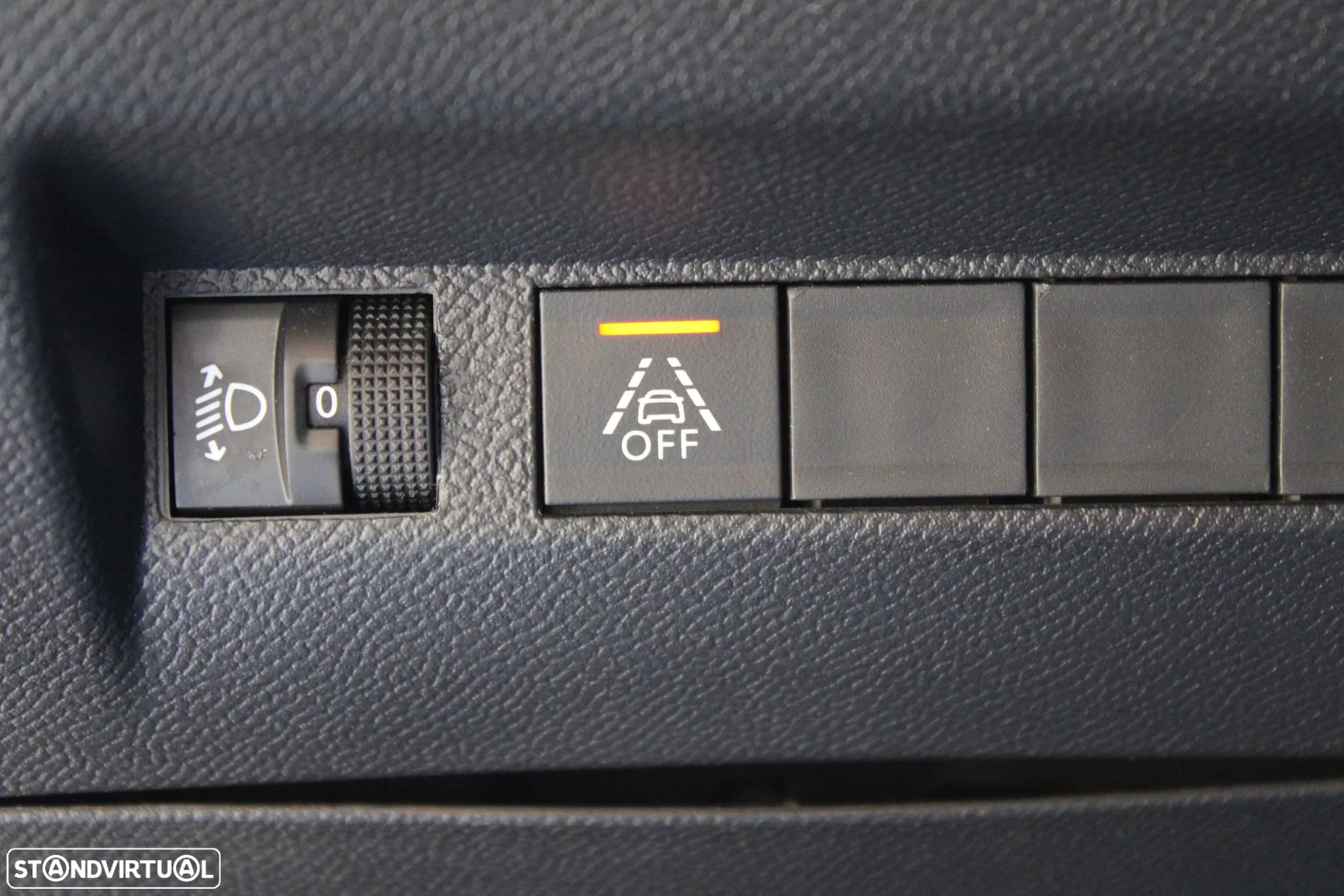 Peugeot e-208 50 kWh Active Pack - 29
